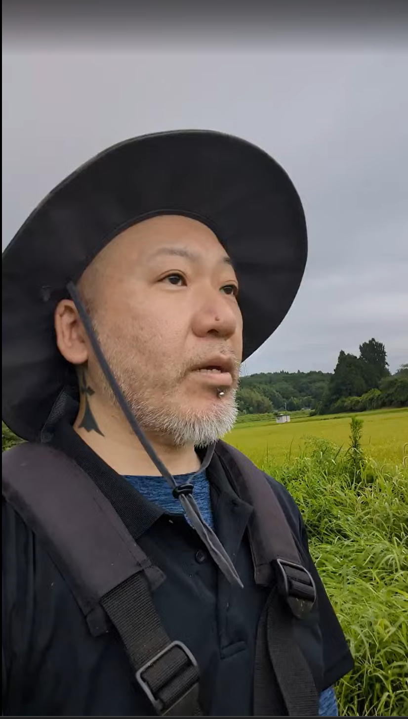 栃木県市貝町の畑にて